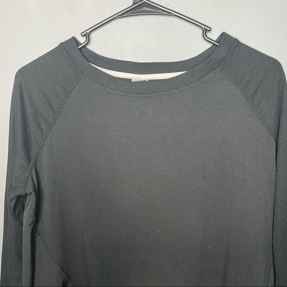 Champion Long Sleeve Shirt - Picture 2 of 7